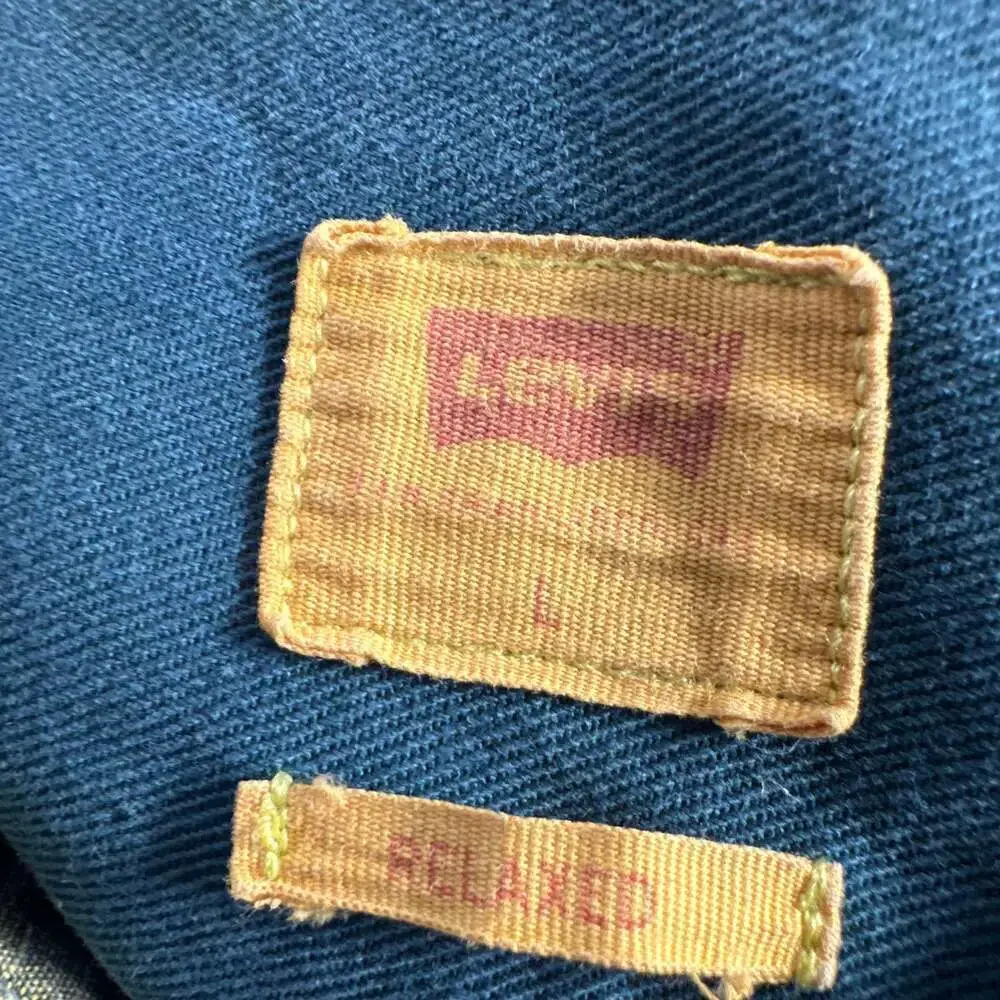 Levi's Classic Worker Overshirt in Green Garment Dye - Picture 8 of 13